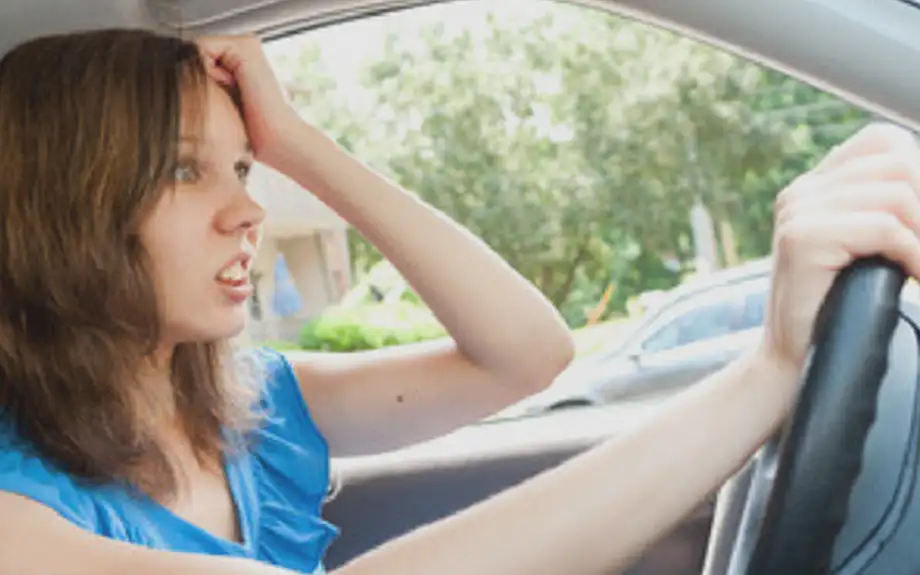 7 Thoughts You Will Have on Your First Driving Lesson img